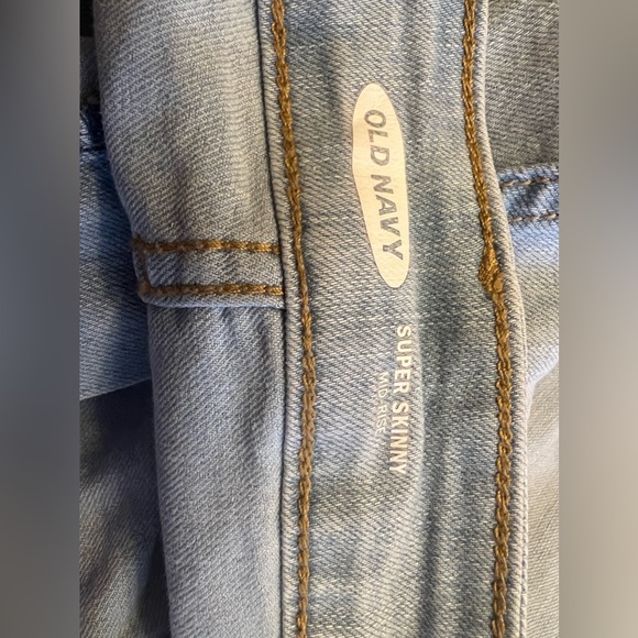 Old Navy Super Skinny Mid-rise jeans - Picture 3 of 4